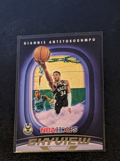 2023-24 Hoops #16 Giannis Antetokounmpo Skyview