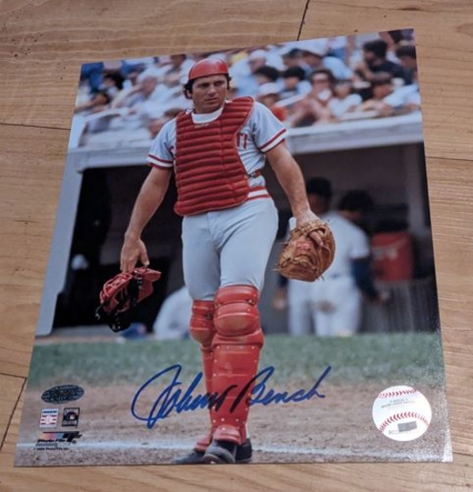 Johnny Bench Signed Photo 8x10 with coa