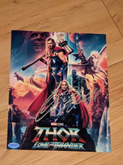 Chris Hemsworth(thor) autographed 8x10 photo with coa