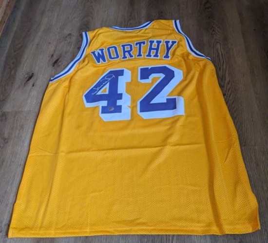 James Worthy autographed jersey with coa