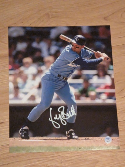 George Brett autographed 8x10 photo with coa