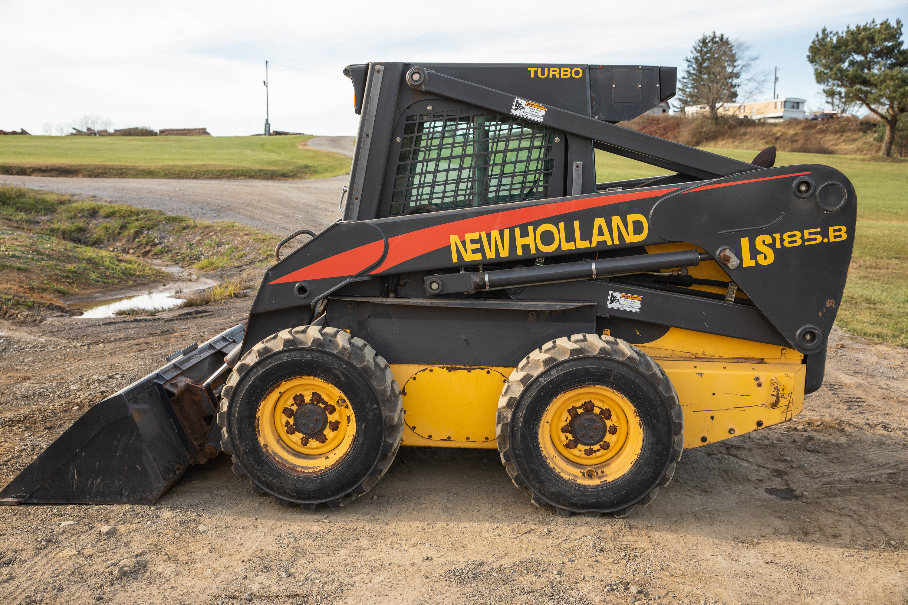 New Holland LS185.B Skid Steer Loader