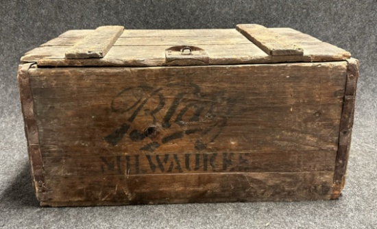 Blatz Milwaukee Wooden Pre Prohibition Advertising Crate