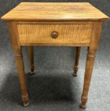 Early 1800s Maple 3 Board Top Single Drawer Nightstand w Wonderfully Carved Legs