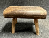 Antique 4 Peg Leg Wooden Step Stool w Wonderful Half Round Shape