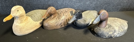 Lot 4 Wooden Vintage Duck Decoys & Seagull by Joh Hill