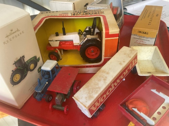 ERTLE CASE 1690, CASE 500, RUN ABOUT BANK, IH 4 PIECE SET & MISC