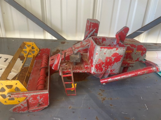 MASSEY HARRIS COMBINE ASIS