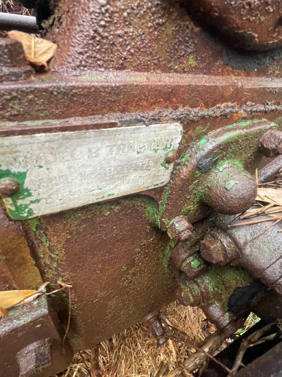 JOHN DEERE UNSTYLED B W/ CULTIVATORS SN 527799