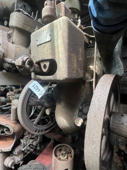 EARLY MCCORMICK DEERING M 1 1/2 HP SN A9678 W/ SKIDS