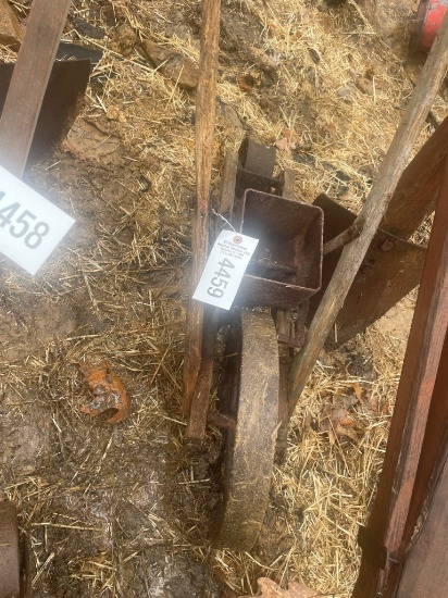 CAST WHEELED PLANTER