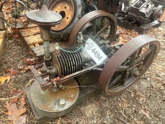 TOM THUM 1HP ENGINE W/ BUTTER CHURN PULLEY