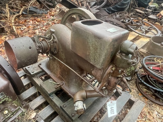 3HP EARLY MCCORMICK W/ BROKEN FLYWHEEL