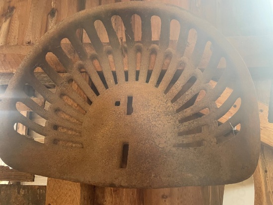 CAST IRON EQUIPMENT SEAT