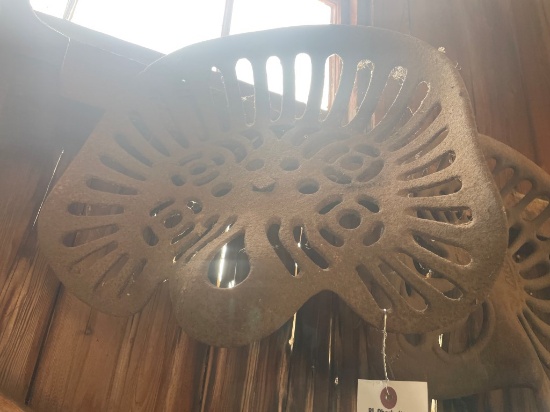 CAST IRON EQUIPMENT SEAT