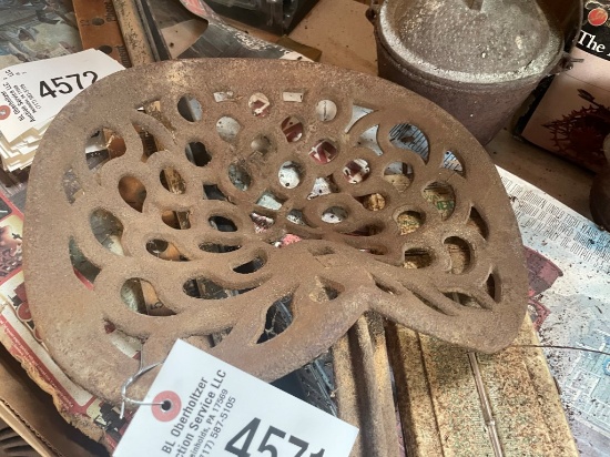 CAST IRON EQUIPMENT SEAT