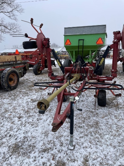 Pequea 4 Star TT4000 Tedder