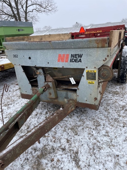 New Idea Manure Spreader (No Beater)