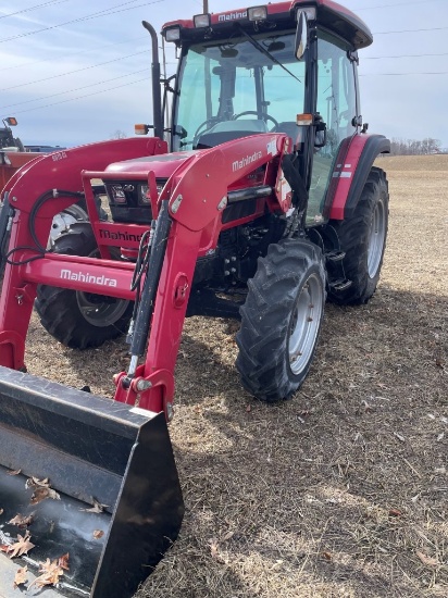 2018 Mahindra 6065 W/ Cab & Loader1271 Hrs, Power reverse, excellent condit