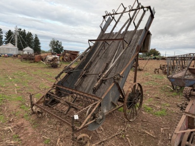 Easyway Sandwich New Idea hay loader straightened angle brace in picture
