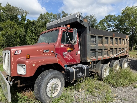 1988 IH 2674 Triaxle, Cummins 400BC WITH A KNOCK! 8LL Steel Dump bed with B
