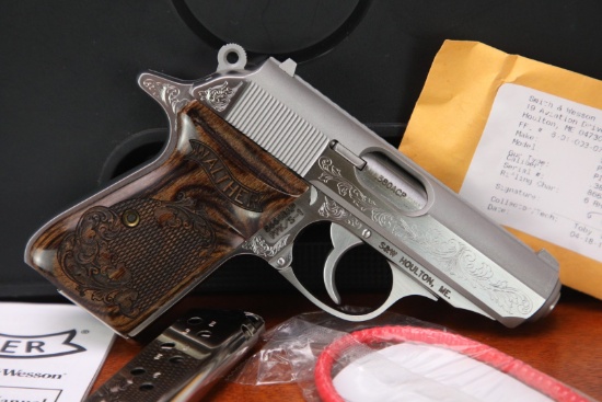 Walther PPK/S Stainless engraved Double Action Pistol & Box
