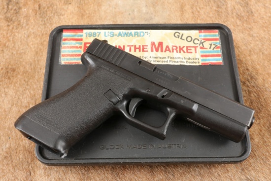 Glock 17 G17 Gen 1 Gen1 9mm 4.49” Semi-Auto Striker-Fired Pistol, Tupperware Box, MFD 1986