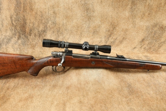 Browning Safari 23" Bolt Action Rifle .264 Winchester Magnum, Redfield TV Scope, MFD 1964