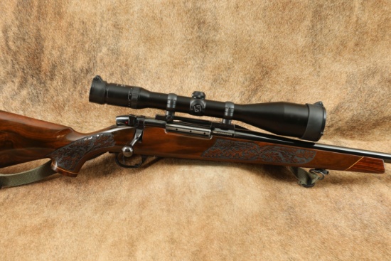 Weatherby Mark V .300 Weatherby Magnum Deluxe 24" Bolt Action Rifle & Zeiss Scope