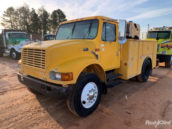 1998 INTERNATIONAL 4900 DR 466E