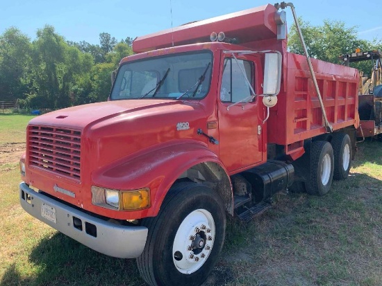 2000 Navistar International