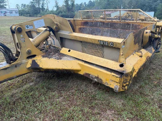 2001 John Deere 1812 C Scraper Pan
