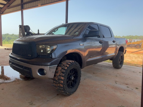 2011 Toyota Tundra Pickup Truck, VIN # 5TFDW5F14BX166433