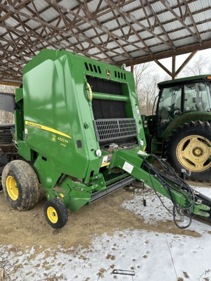 John Deere 450m Bailer