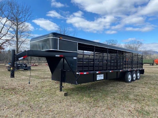 Circle W livestock trailer (28 ft x 6 ft_