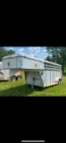 Livestock gooseneck trailer