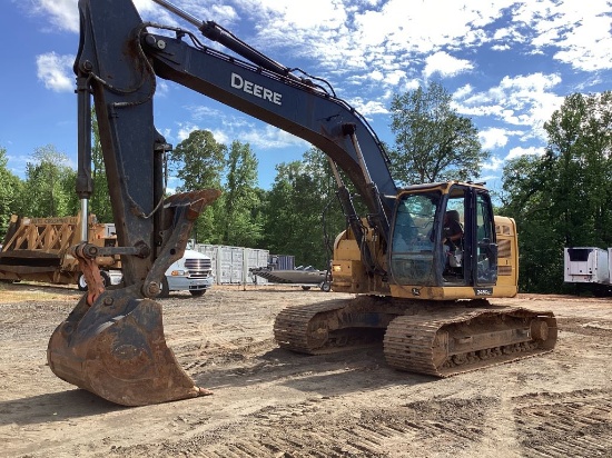 JOHN DEERE 245GLC EXCAVATOR