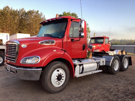 2015 FREIGHTLINER M2 DAYCAB
