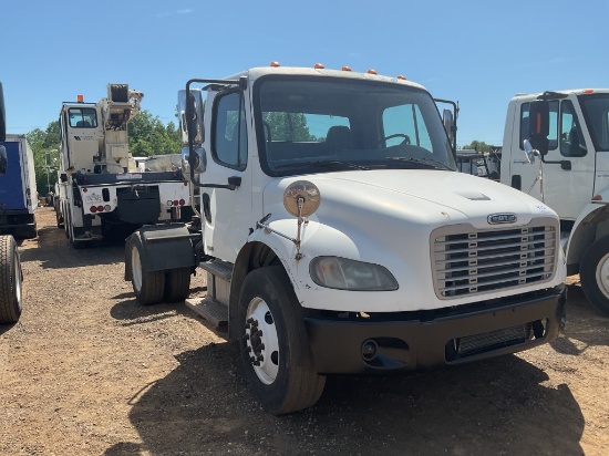 2007 FRIEGHTLINER M2 DAYCAB