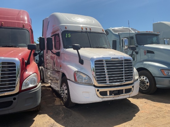 2015 FRIEGHTLINER CASCADIA SLEEPER
