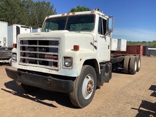 1984 INTERNATIONAL S2200 CAB AND CHASSIS