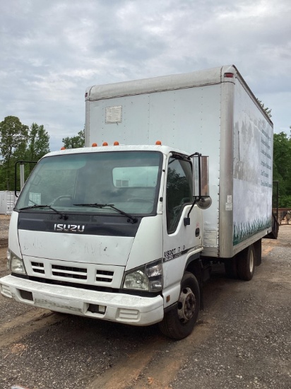 2007 ISUZU LANDSCAPE BOX TRUCK