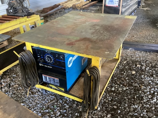 WELDER AND WELDING TABLE