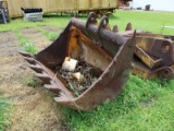 EXCAVATOR BUCKET
