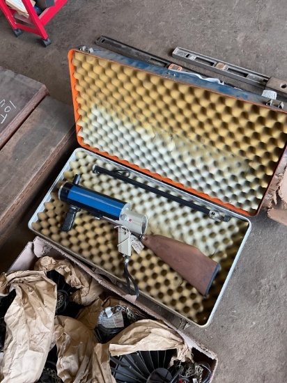 RAYNGER RANGE FINDER