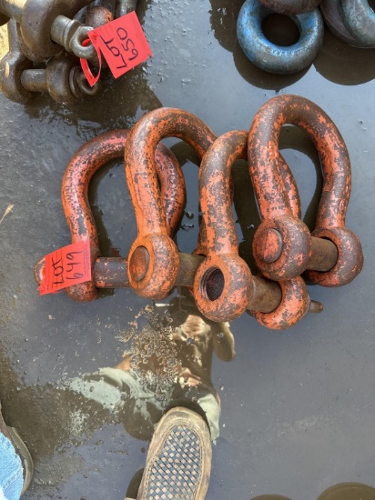 4 CLEVISES