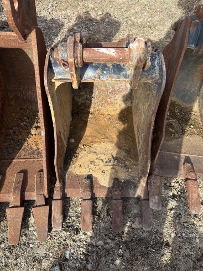 CAT .11YD; 24" BUCKET