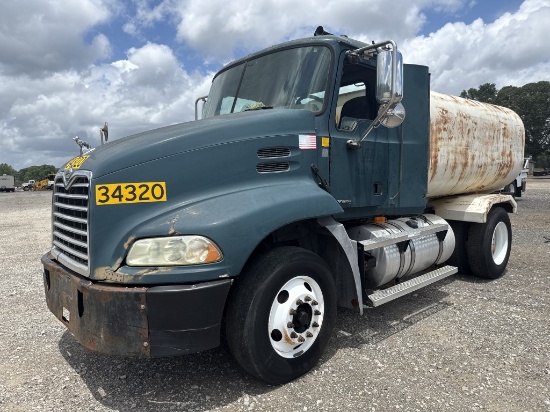 2004 Mack Cx612 Water Truck