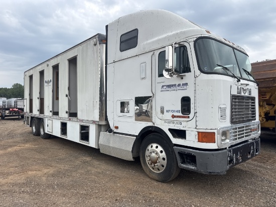 1995 International 9700 Studio Box Truck
