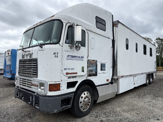 1995 International Cab Over Mobile Bathroom Truck